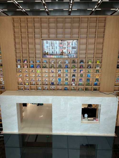 上海书城 一座城市的书香殿堂与书场文化